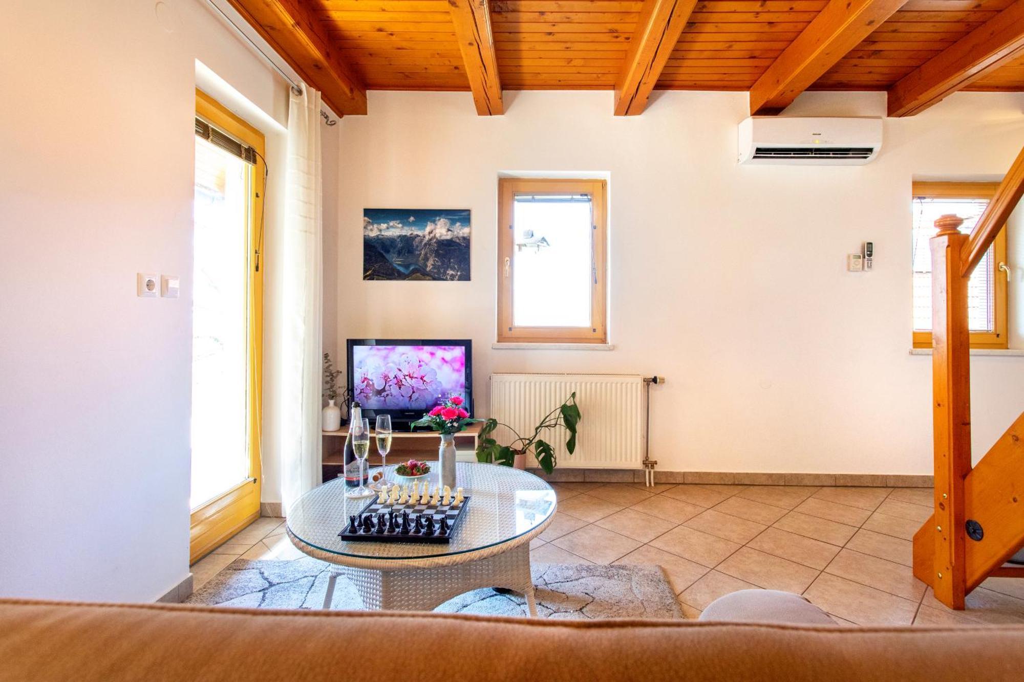 Dob Quiet Family House Butterfly Place מראה חיצוני תמונה